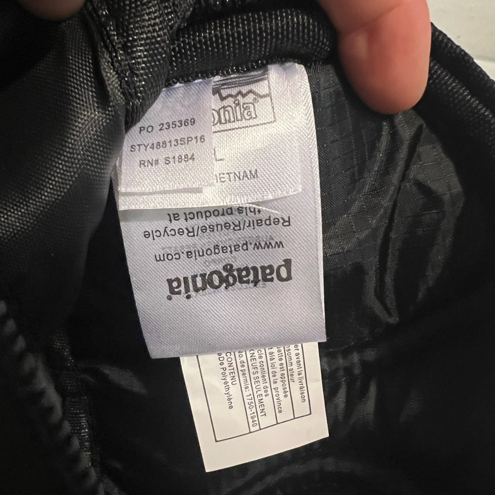 Patagonia Black Nylon Waist Pack with Logo Patch - Picture 5 of 6